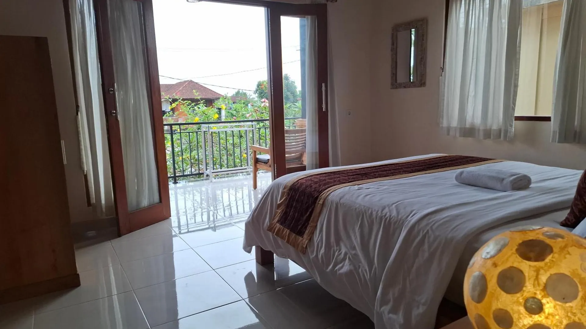 Evan House Homestay With Kitchens And Private Balconies Ubud  Ubud (Bali)