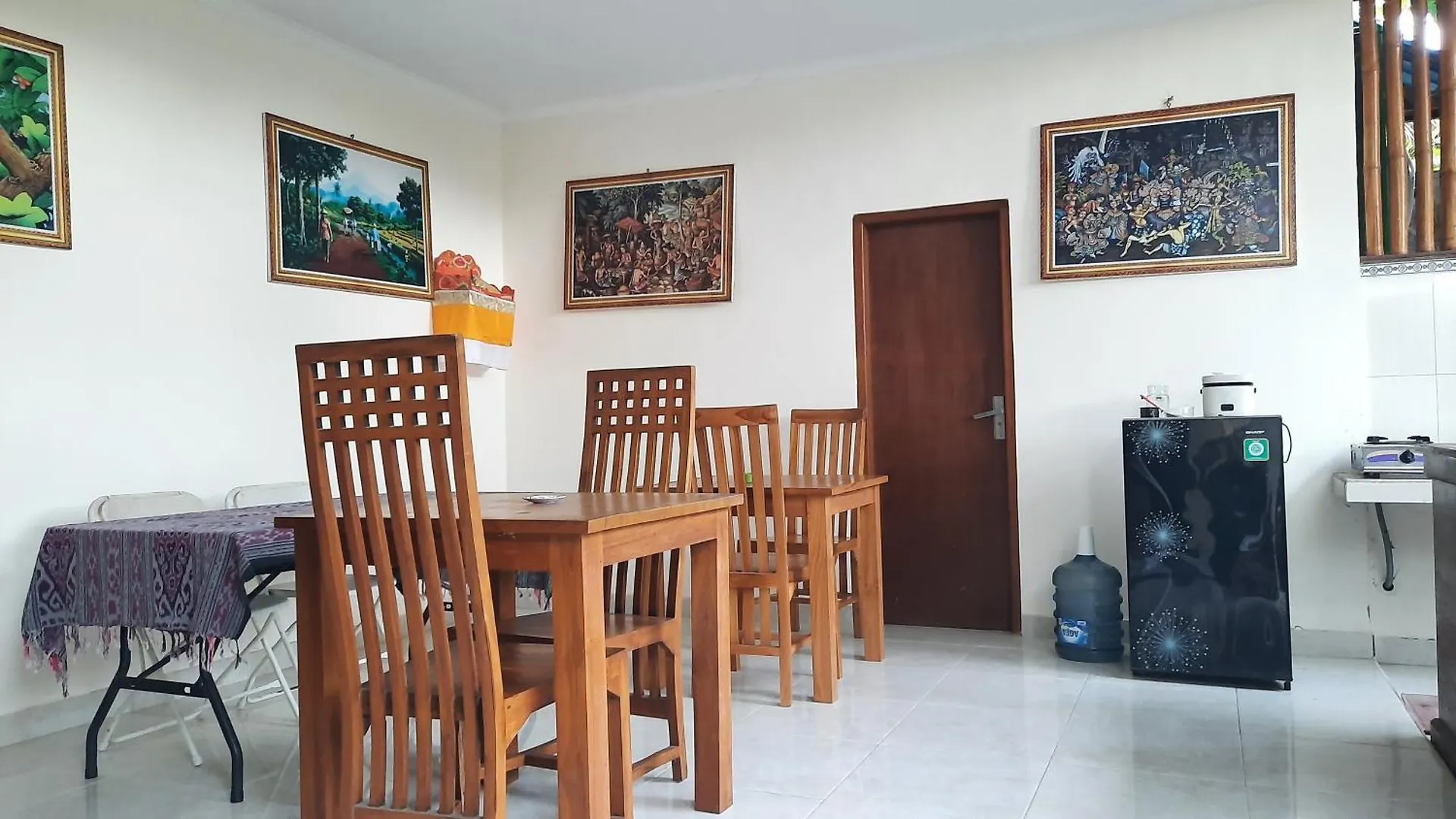 Guest house Evan House Homestay With Kitchens And Private Balconies Ubud