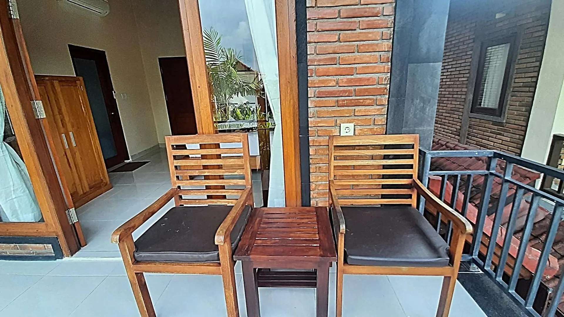 Evan House Homestay With Kitchens And Private Balconies Ubud