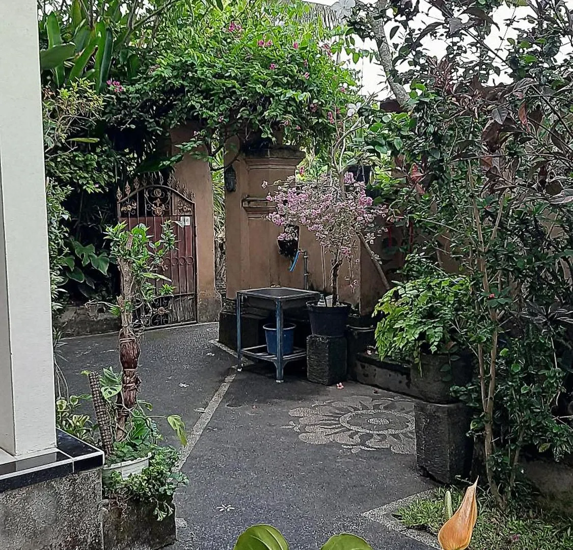 Evan House Homestay With Kitchens And Private Balconies Ubud  Guest house Ubud (Bali)